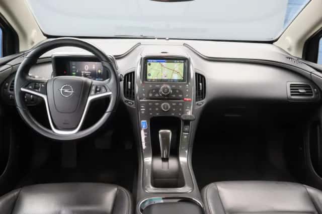 Opel Ampera (2012) thumbnail 3