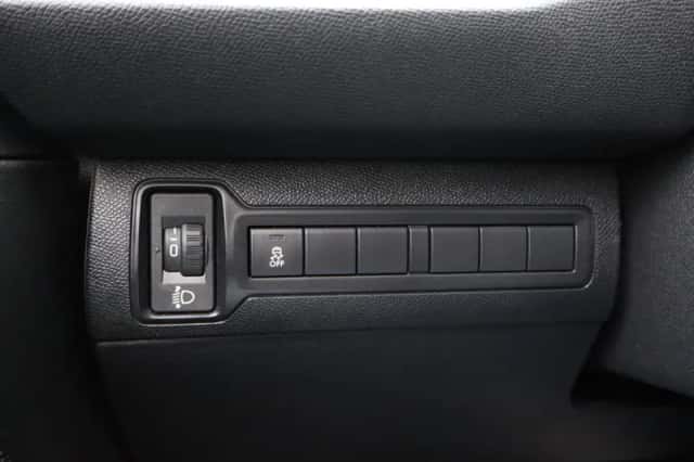 Peugeot 308 (2013) thumbnail 6