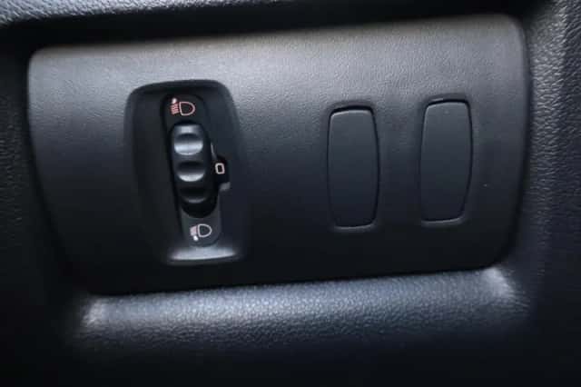 Renault Clio (2012) thumbnail 6