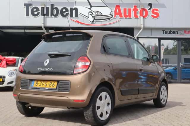 Renault Twingo (2015) thumbnail 2