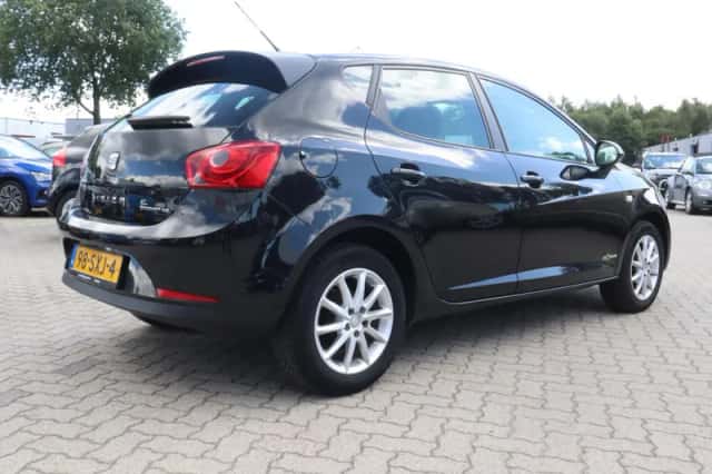 SEAT Ibiza (2012) thumbnail 2