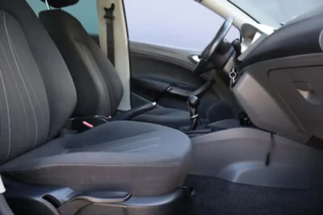 SEAT Ibiza (2012) thumbnail 4