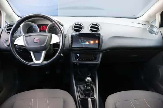 SEAT Ibiza (2012) thumbnail 5