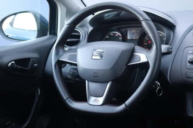 SEAT Ibiza (2016) thumbnail 5