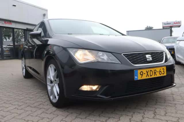 SEAT Leon (2014) thumbnail 3