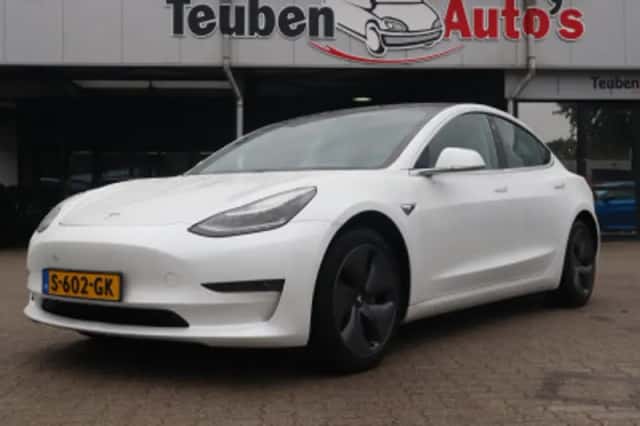 Tesla Model 3 (2020) thumbnail 1
