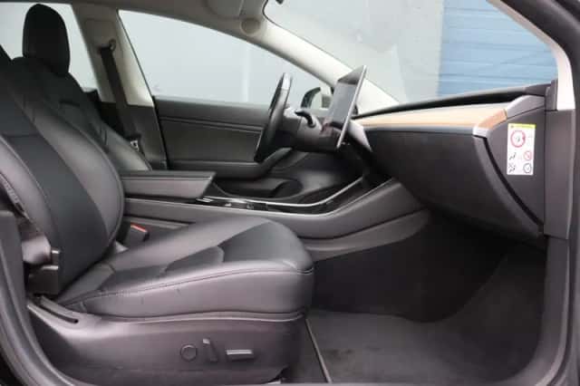 Tesla Model 3 (2019) thumbnail 5