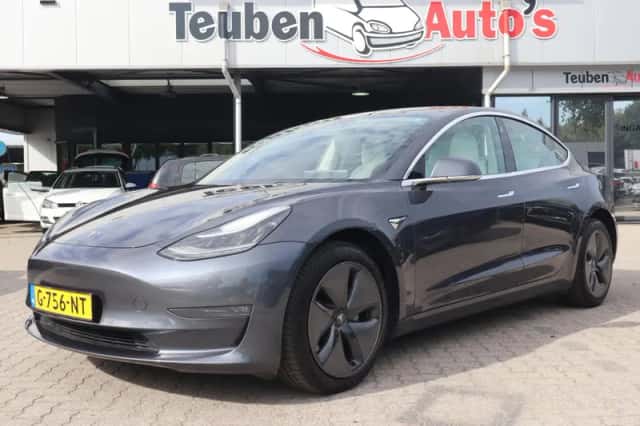 Tesla Model 3 (2019) thumbnail 1