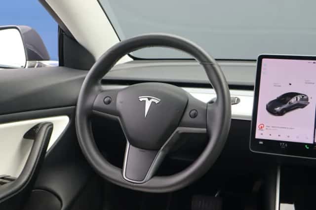 Tesla Model 3 (2019) thumbnail 4