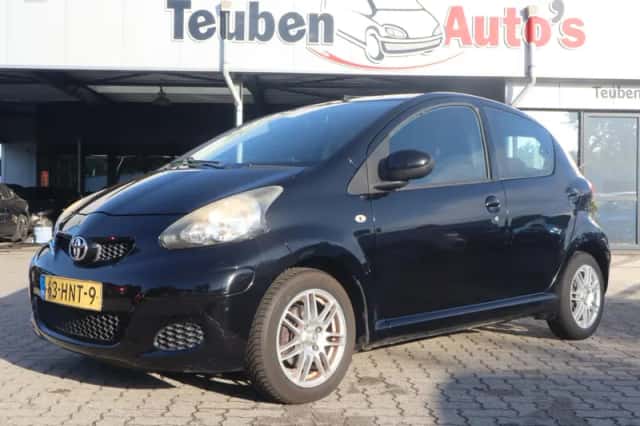 Toyota Aygo (2009) thumbnail 1