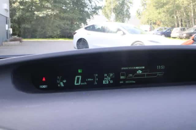 Toyota Prius (2013) thumbnail 4