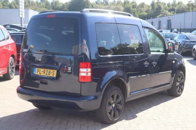 Volkswagen Caddy (2011) thumbnail 2