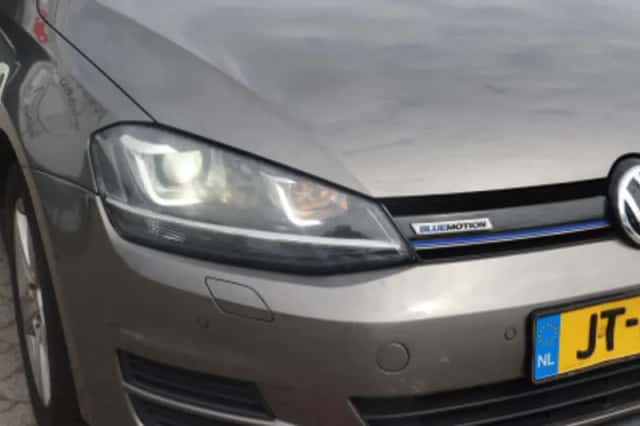 Volkswagen Golf (2016) thumbnail 5