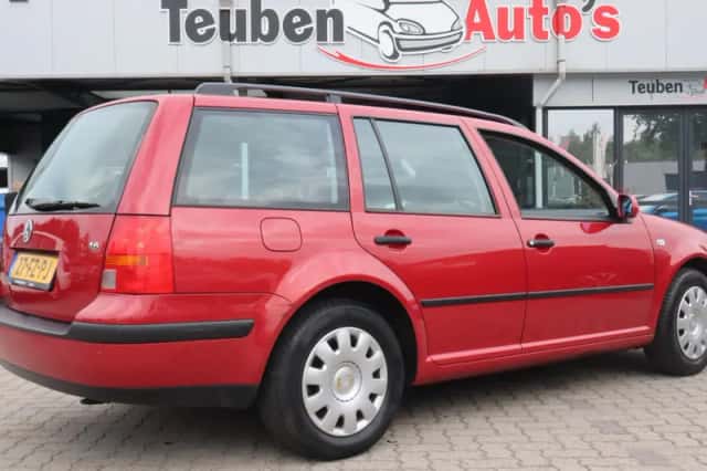 Volkswagen Golf (2000) thumbnail 2