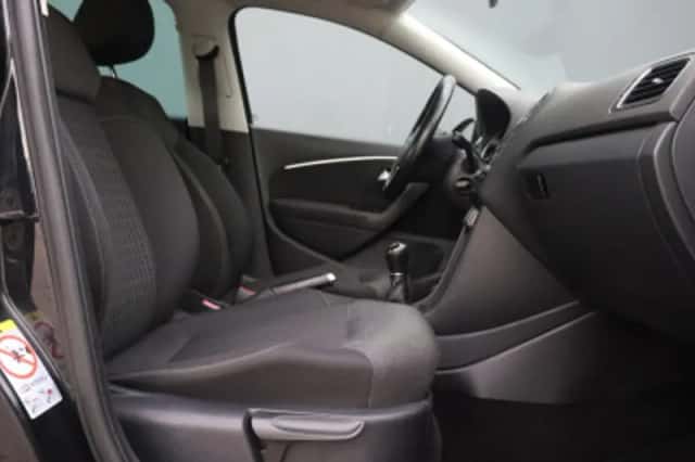 Volkswagen Polo (2014) thumbnail 4