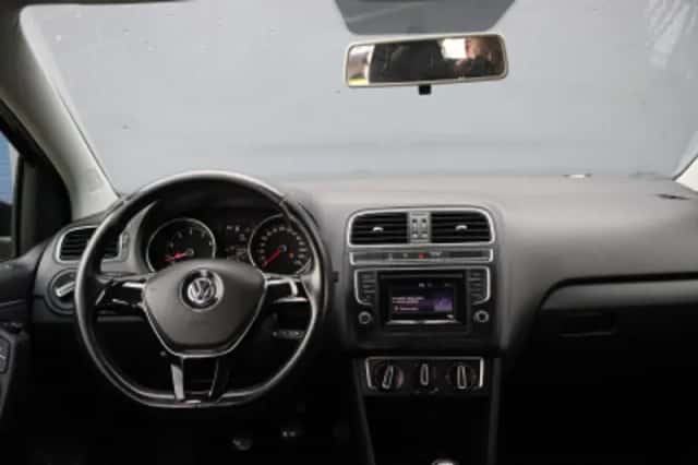 Volkswagen Polo (2014) thumbnail 5