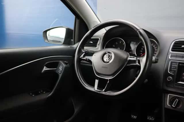 Volkswagen Polo (2014) thumbnail 6