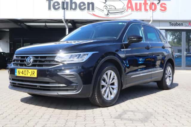 Volkswagen Tiguan (2021) thumbnail 1