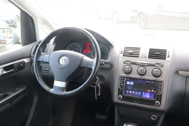 Volkswagen Touran (2007) thumbnail 5