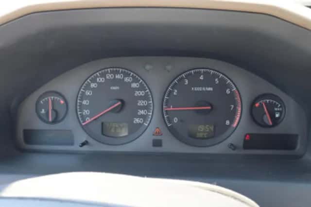 Volvo V70 (2002) thumbnail 4