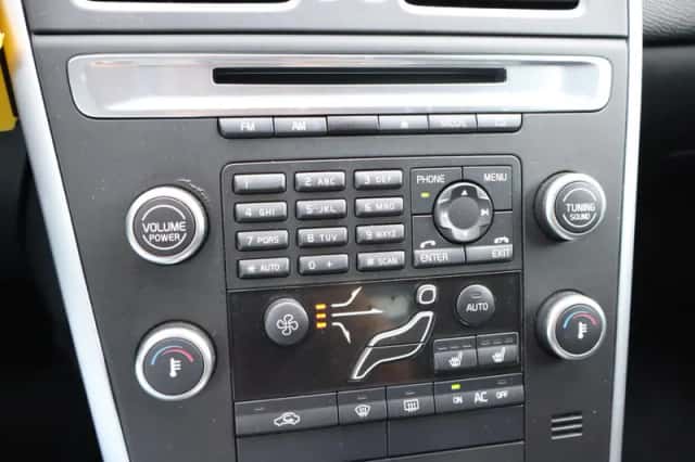 Volvo XC60 (2010) thumbnail 5