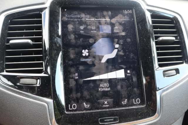 Volvo XC90 (2016) thumbnail 5