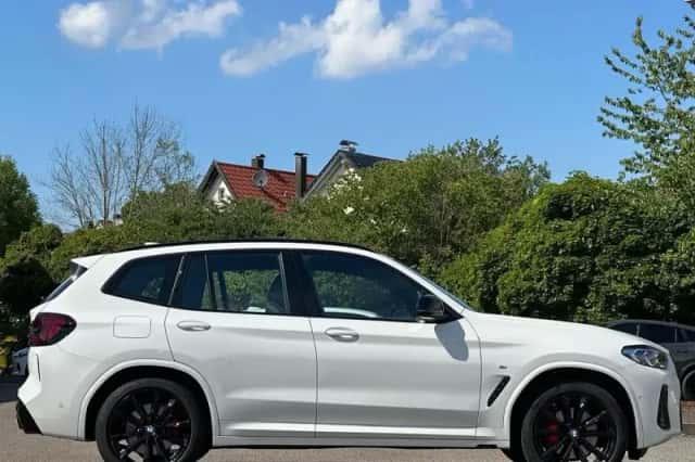 BMW X3 (2023) thumbnail 4
