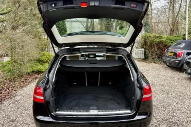 Mercedes-Benz C-Klasse (2015) thumbnail 6