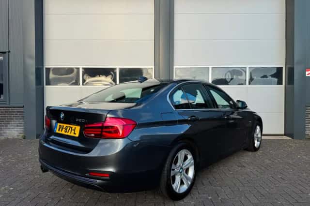 BMW 3-Serie (2018) thumbnail 6