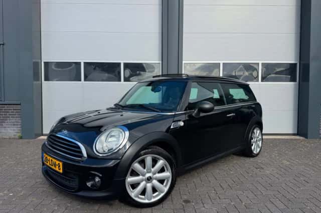 MINI Clubman (2010) thumbnail 1
