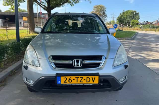 Honda CR-V (2003) thumbnail 3