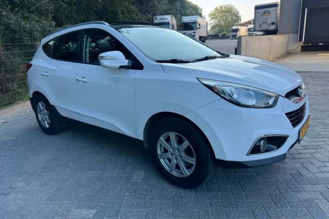 Hyundai ix35 (2011) thumbnail 4