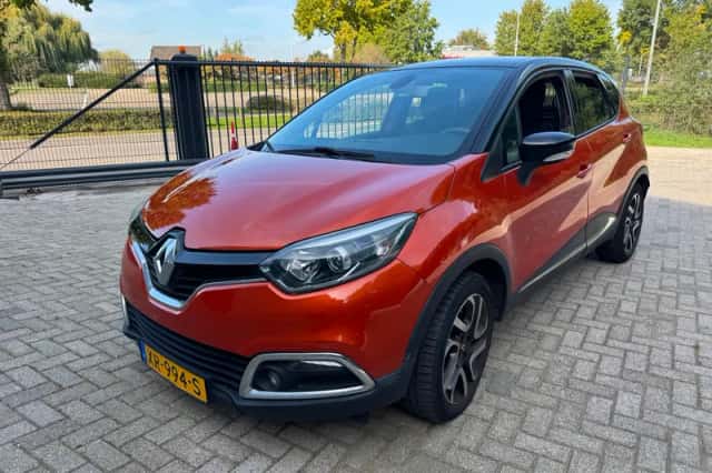 Renault Captur (2014) thumbnail 2