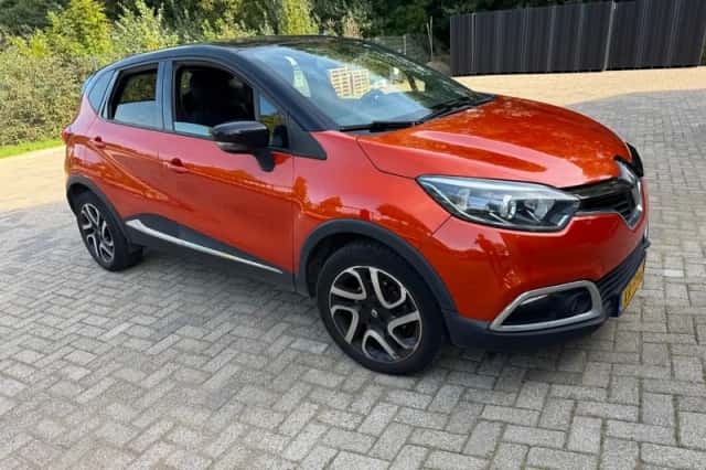 Renault Captur (2014) thumbnail 4