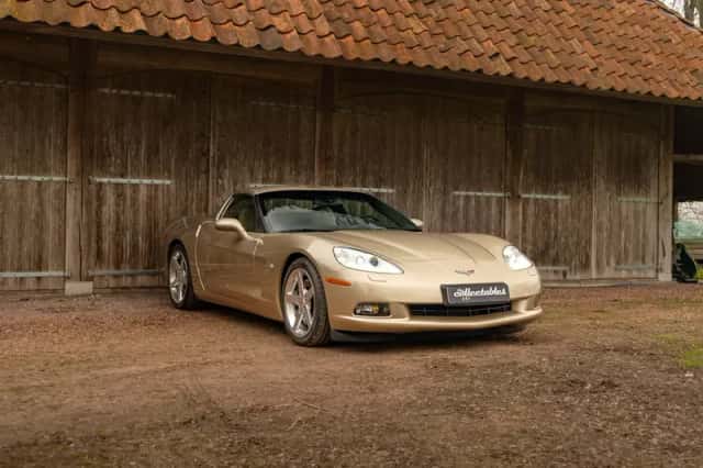 Chevrolet Corvette (2005) thumbnail 4