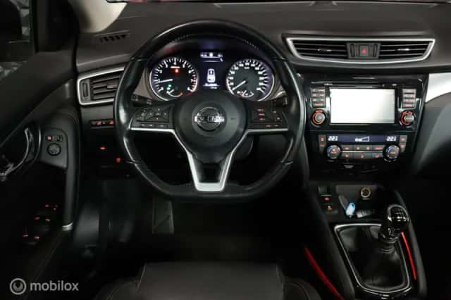 Nissan Qashqai (2019) thumbnail 4