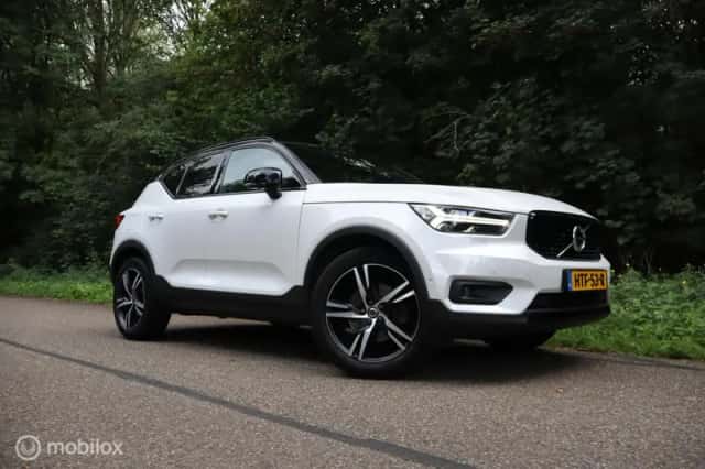Volvo XC40 (2018) thumbnail 1