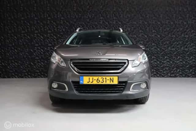 Peugeot 2008 (2016) thumbnail 4