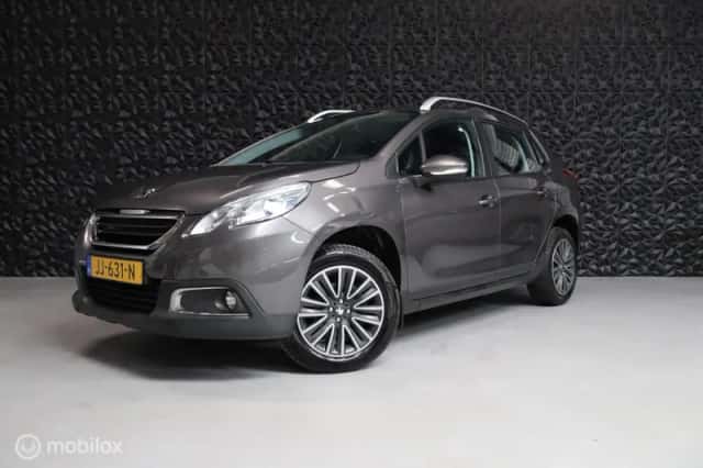 Peugeot 2008 (2016) thumbnail 6