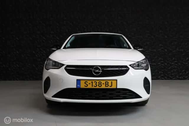 Opel Corsa (2023) thumbnail 3