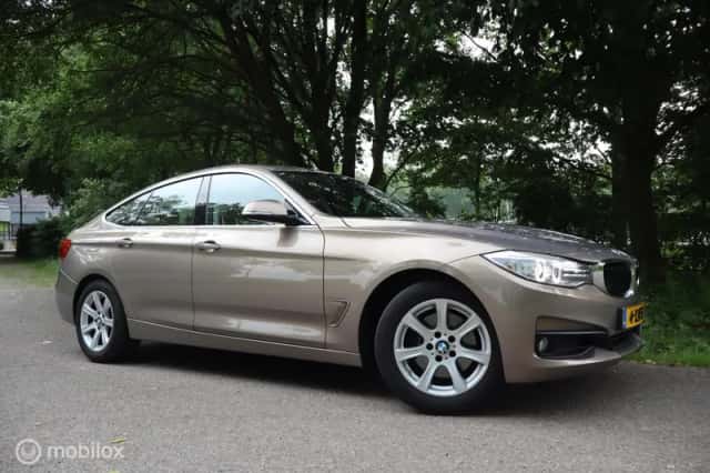 BMW 3-Serie (2014) thumbnail 1