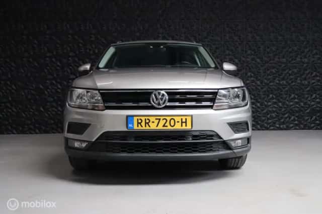 Volkswagen Tiguan (2018) thumbnail 5