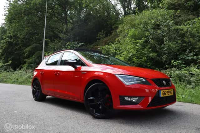 SEAT Leon (2015) thumbnail 1