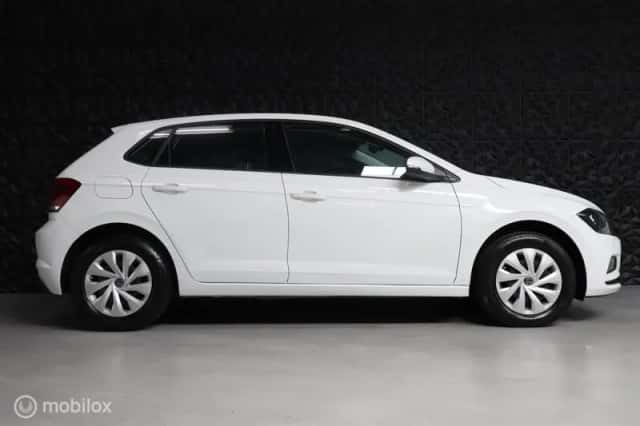 Volkswagen Polo (2021) thumbnail 2