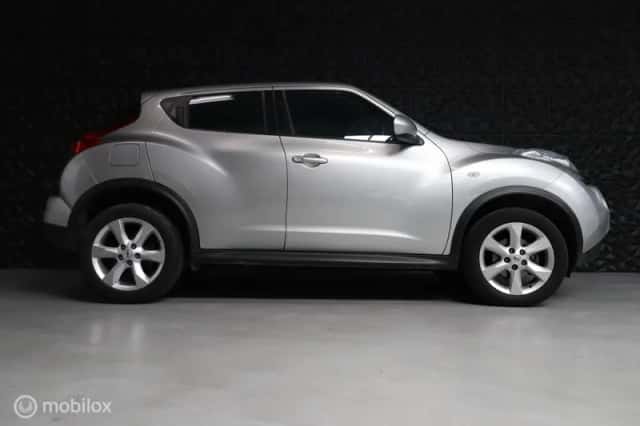 Nissan Juke (2012) thumbnail 2