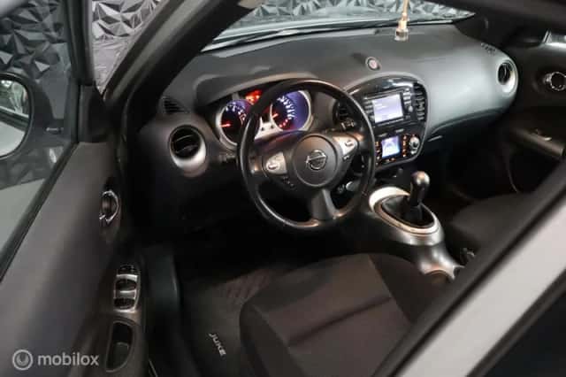 Nissan Juke (2012) thumbnail 3