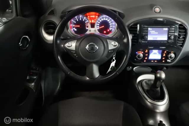 Nissan Juke (2012) thumbnail 4