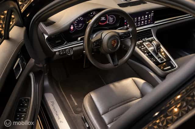 Porsche Panamera (2022) thumbnail 3