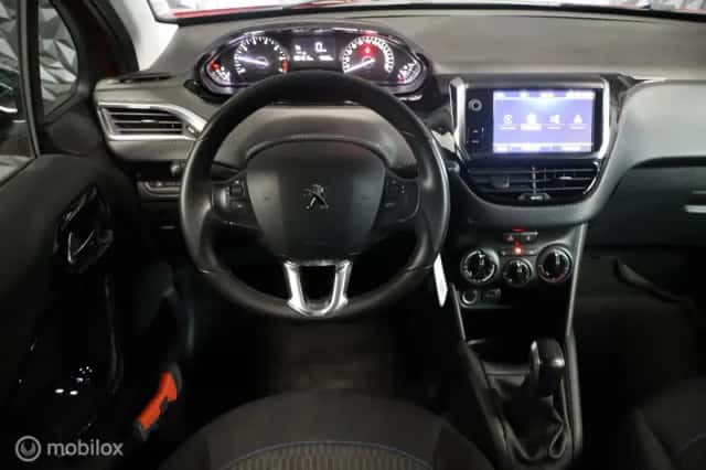 Peugeot 208 (2019) thumbnail 3