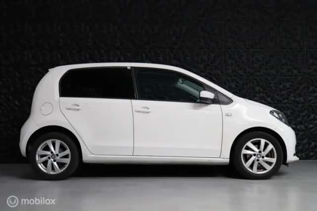SEAT Mii (2014) thumbnail 2